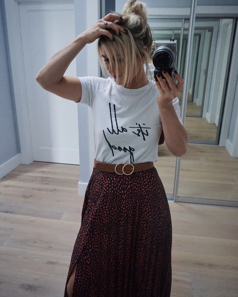 T-shirt and belt from Riverisland and skirt from topshop